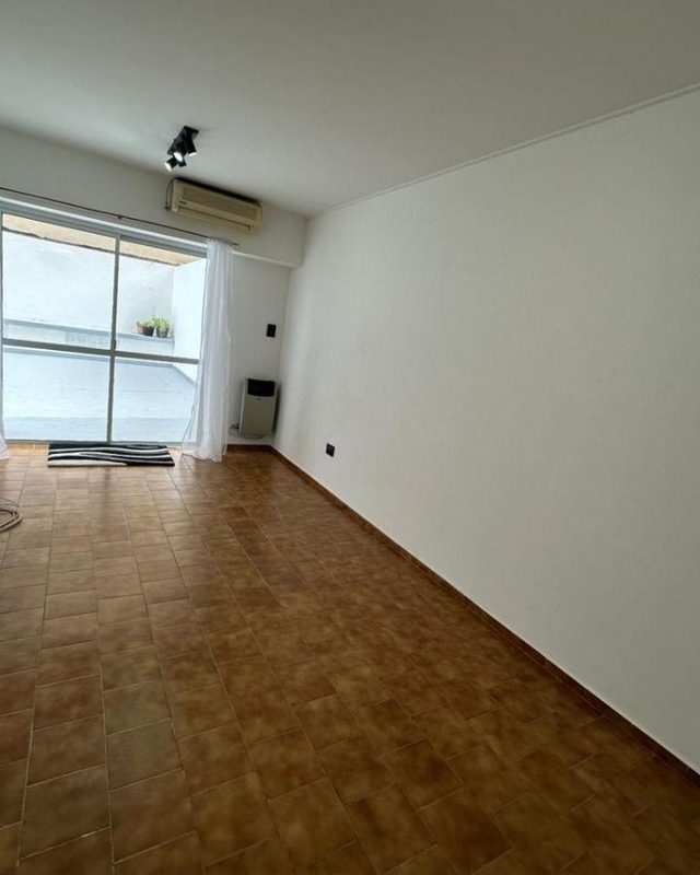 Departamento con balcón en Nueva Córdoba